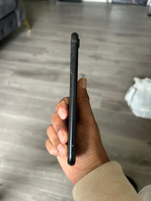 iPhone XR 256GB Unlocked - Photo 2