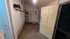 Downtown Earlton Beautiful Basement Suite - 1 Min to C-Train - Photo 9