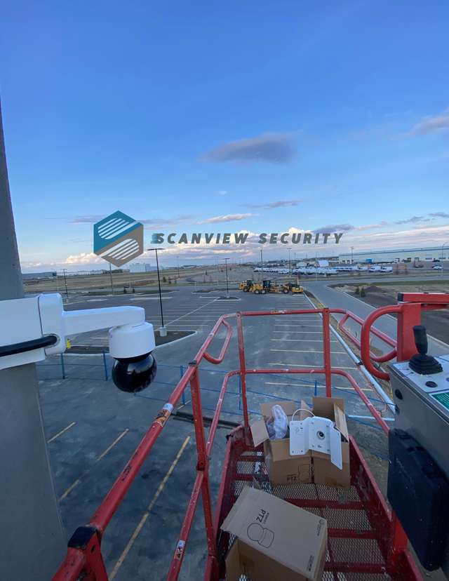 SECURITY CAMERA/ALARM SYSTEM WITH PROFESSIONAL INSTALLATION