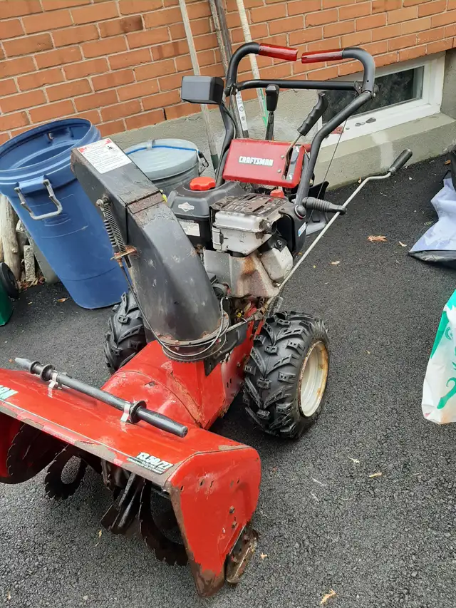 Briggs and Stratton Craftsman SnowBlower