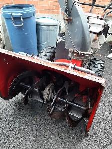 Briggs and Stratton Craftsman SnowBlower - Photo 2