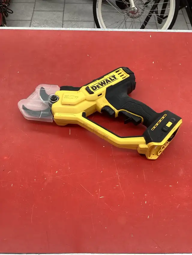 couteau DeWalt dcpr320 outil seulement