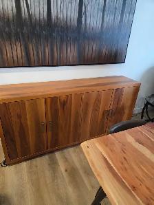 Beautiful Side Board/Hallway Cabinet
