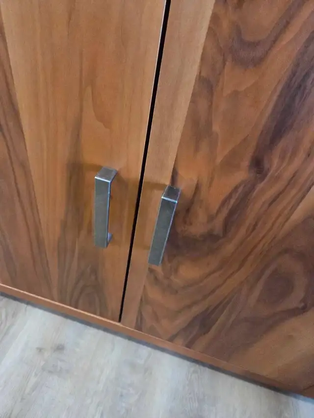 Beautiful Side Board/Hallway Cabinet - Photo 9