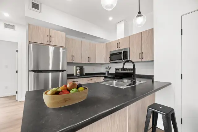 3 Bedroom Apartment For Rent! Located In Transcona! - Photo 2