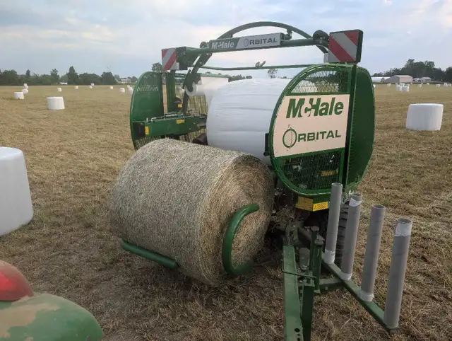 Wrapped wet hay - Photo 2