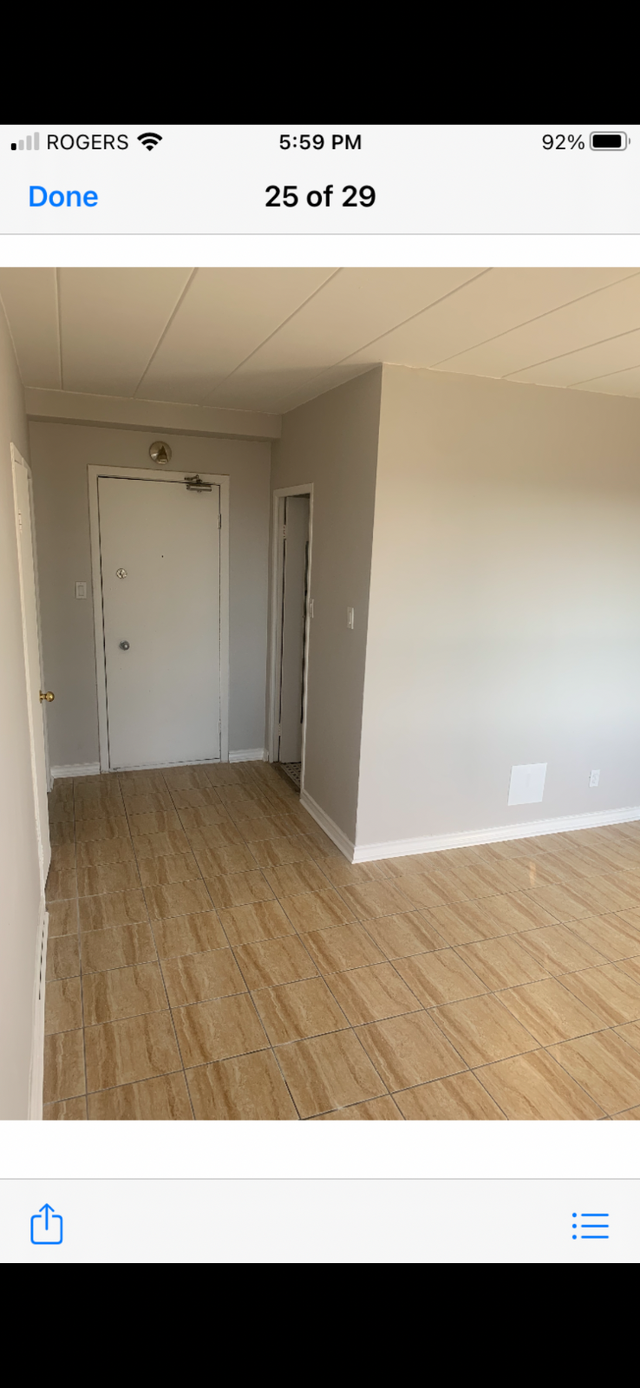 Spacious bachelor/ studio apartment-corner Dufferin & Davenport - Photo 2