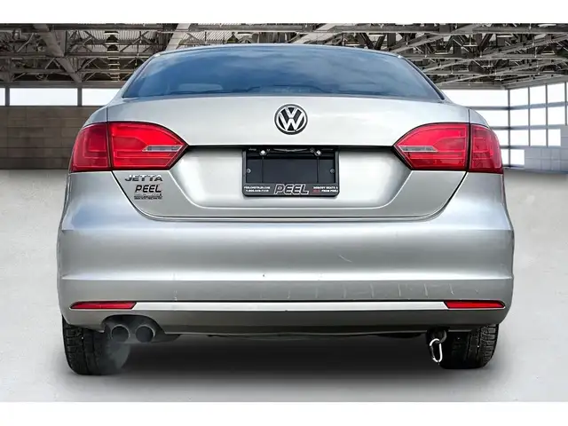 2012 Volkswagen Jetta Sedan Trendline 5Spd Manual | AS IS | FWD - Photo 4