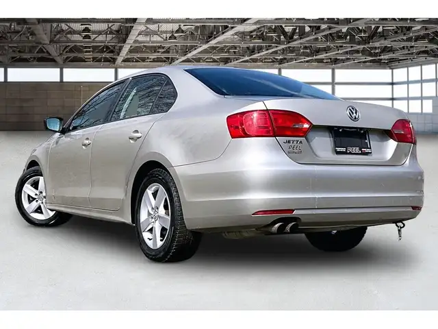 2012 Volkswagen Jetta Sedan Trendline 5Spd Manual | AS IS | FWD - Photo 12