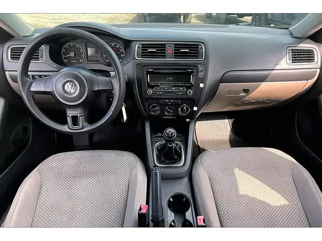 2012 Volkswagen Jetta Sedan Trendline 5Spd Manual | AS IS | FWD - Photo 15
