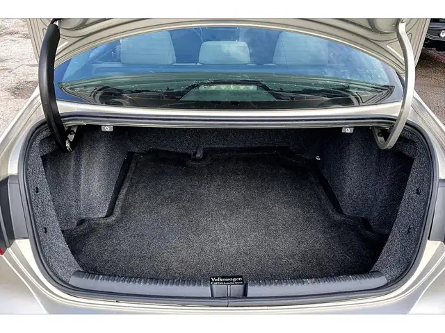 2012 Volkswagen Jetta Sedan Trendline 5Spd Manual | AS IS | FWD - Photo 16