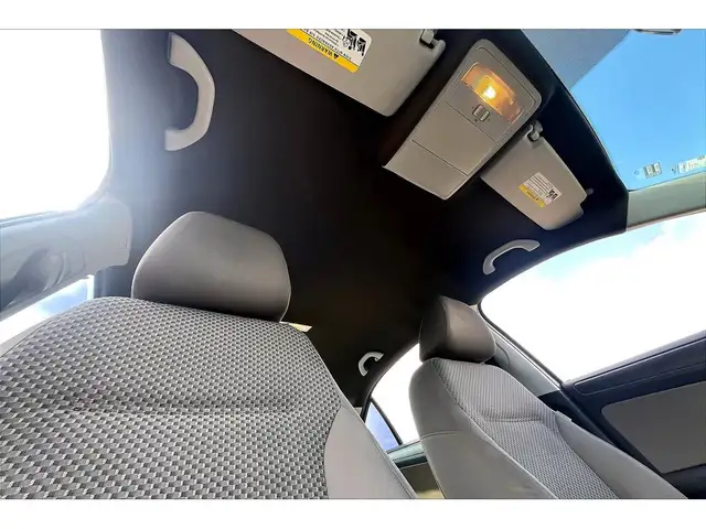 2012 Volkswagen Jetta Sedan Trendline 5Spd Manual | AS IS | FWD - Photo 17