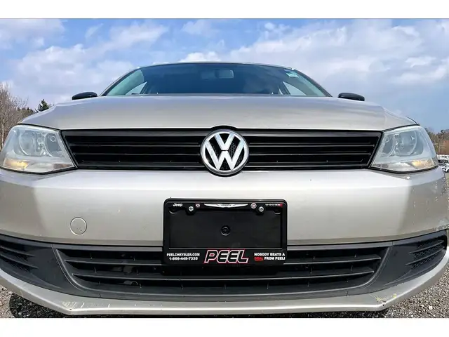 2012 Volkswagen Jetta Sedan Trendline 5Spd Manual | AS IS | FWD - Photo 28