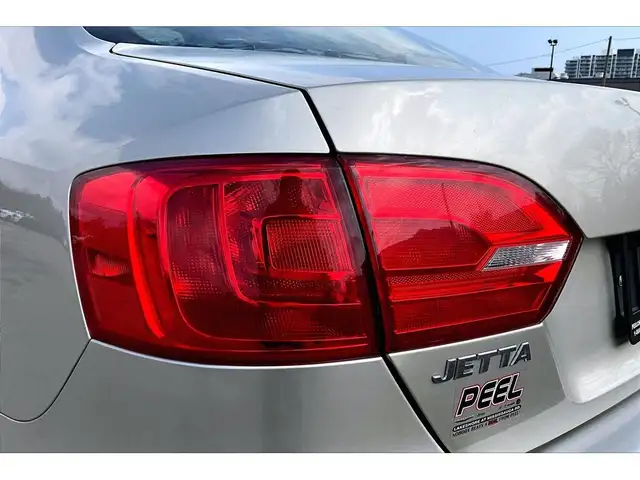 2012 Volkswagen Jetta Sedan Trendline 5Spd Manual | AS IS | FWD - Photo 30