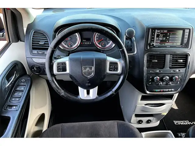 2015 Dodge Grand Caravan SXT | Stow n Go | AS IS | FWD - Photo 5