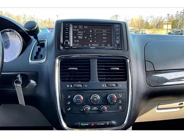 2015 Dodge Grand Caravan SXT | Stow n Go | AS IS | FWD - Photo 6