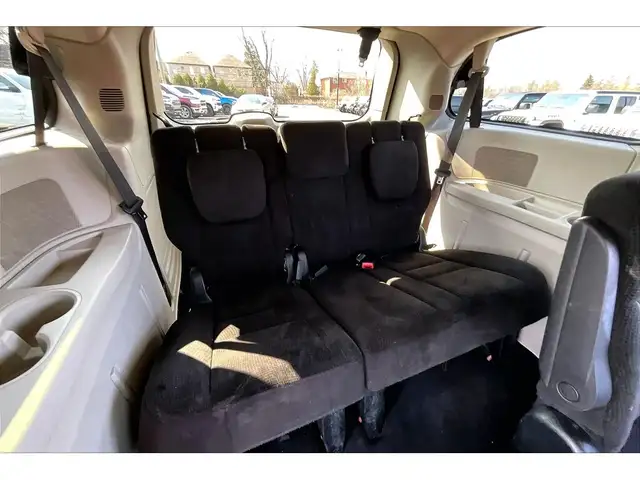 2015 Dodge Grand Caravan SXT | Stow n Go | AS IS | FWD - Photo 28