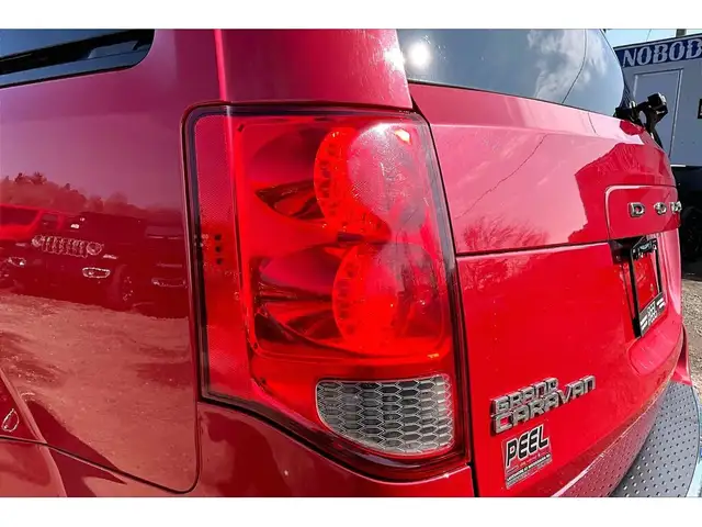 2015 Dodge Grand Caravan SXT | Stow n Go | AS IS | FWD - Photo 31