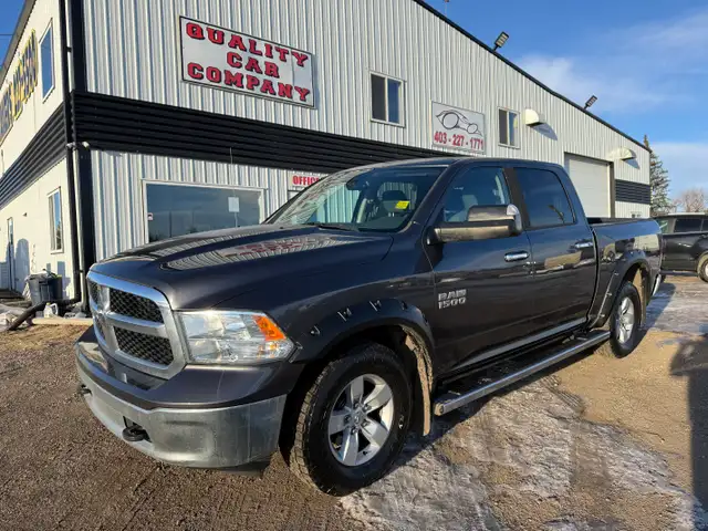 2017 Ram 1500 SLT - VERY CLEAN - GOOD SERVICE HISTORY
