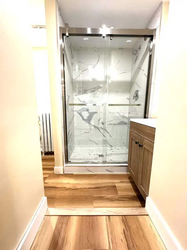 Newly Renovated, Spacious 2-Bedroom Apartment - Photo 6