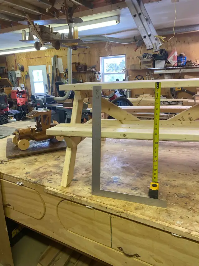 Child’s table - Photo 2