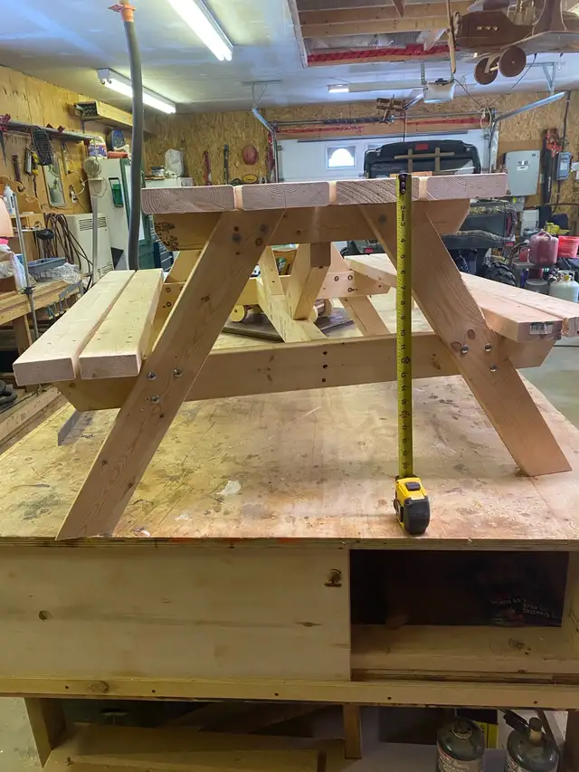 Child’s table - Photo 3