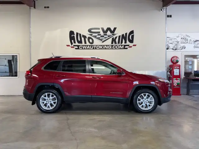 2014 Jeep Cherokee North / 4x4 / Low K / Local / o Accident