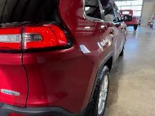 2014 Jeep Cherokee North / 4x4 / Low K / Local / o Accident - Photo 28