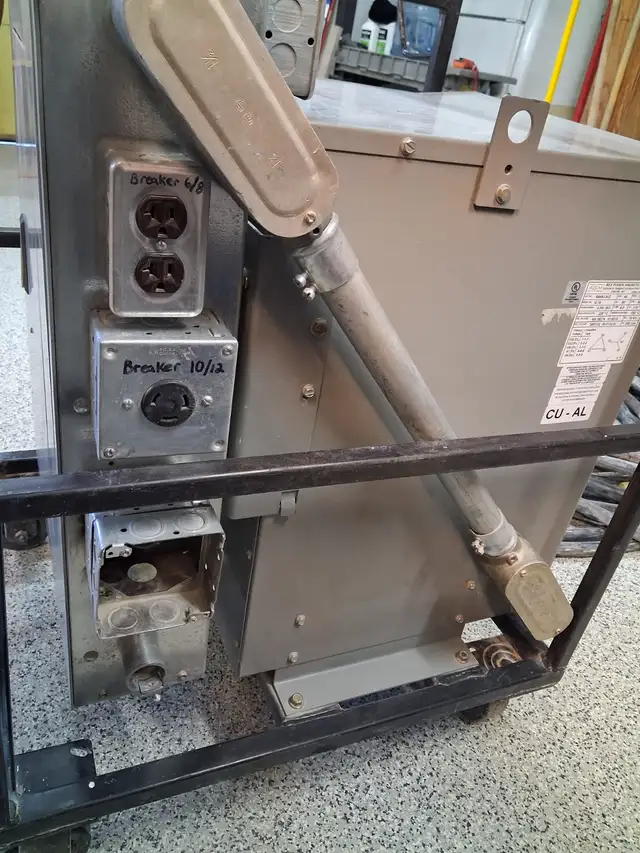 45 kVA Portable Power Distribution Unit – 600V to 208Y/120V - Photo 3