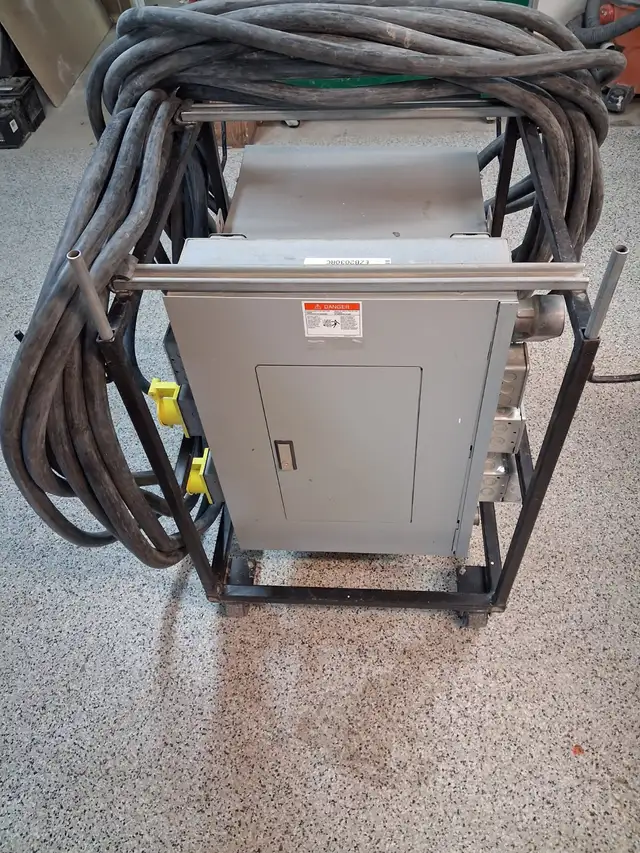 45 kVA Portable Power Distribution Unit – 600V to 208Y/120V - Photo 4