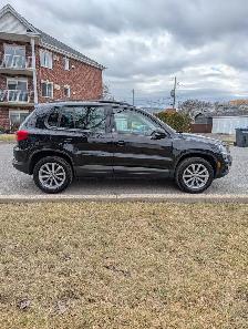 2017 VW Tiguan AWD 4Cyl automatic - Photo 5