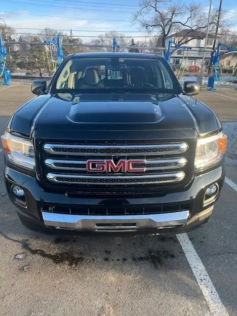 2017 GMC Canyon SLE 4x4 - Photo 2