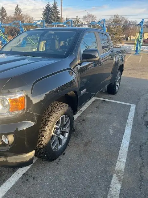 2017 GMC Canyon SLE 4x4 - Photo 3