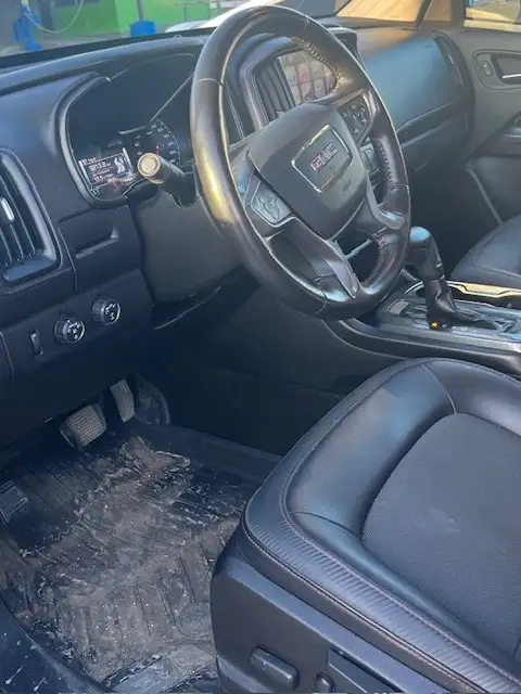 2017 GMC Canyon SLE 4x4 - Photo 5