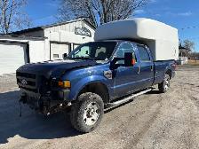 2008 Ford Super Duty F-250 with Maranda Cap