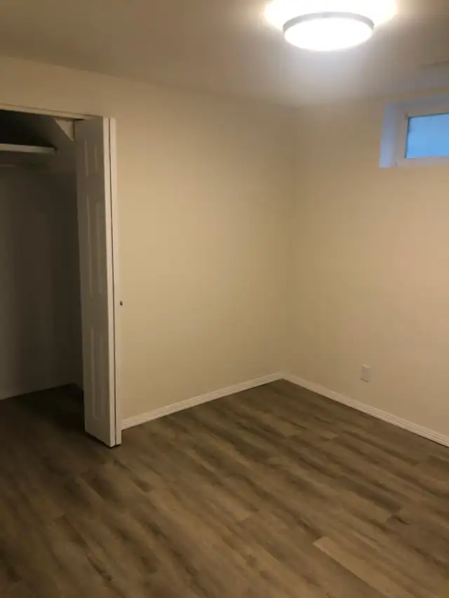 Bright, 2 Bedroom Basement Suite, Utilities Included - Photo 4