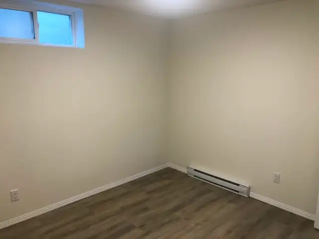 Bright, 2 Bedroom Basement Suite, Utilities Included - Photo 5