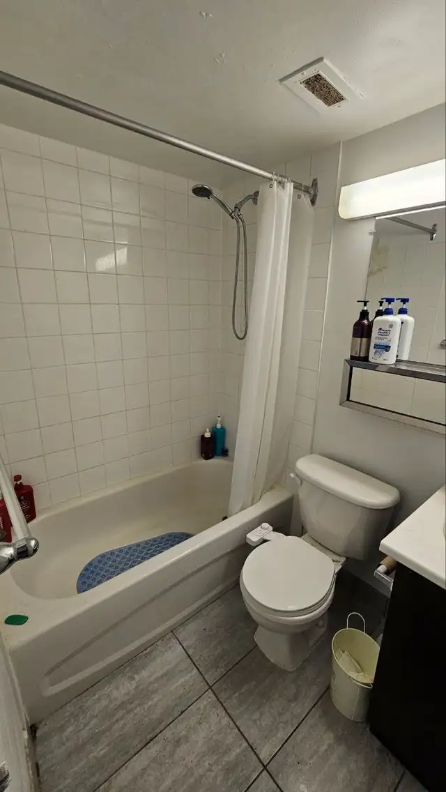 Private Furnished Room for Rent – Bayview & Finch – $870 – April - Photo 2