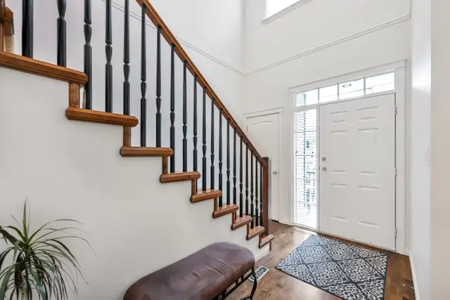 Spacious 4 Bed Townhome w/ Walkout Basement – King’s Gate - Photo 11