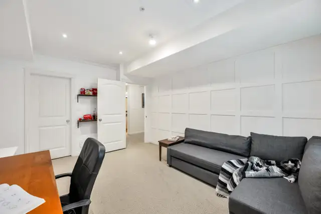 Spacious 4 Bed Townhome w/ Walkout Basement – King’s Gate - Photo 20