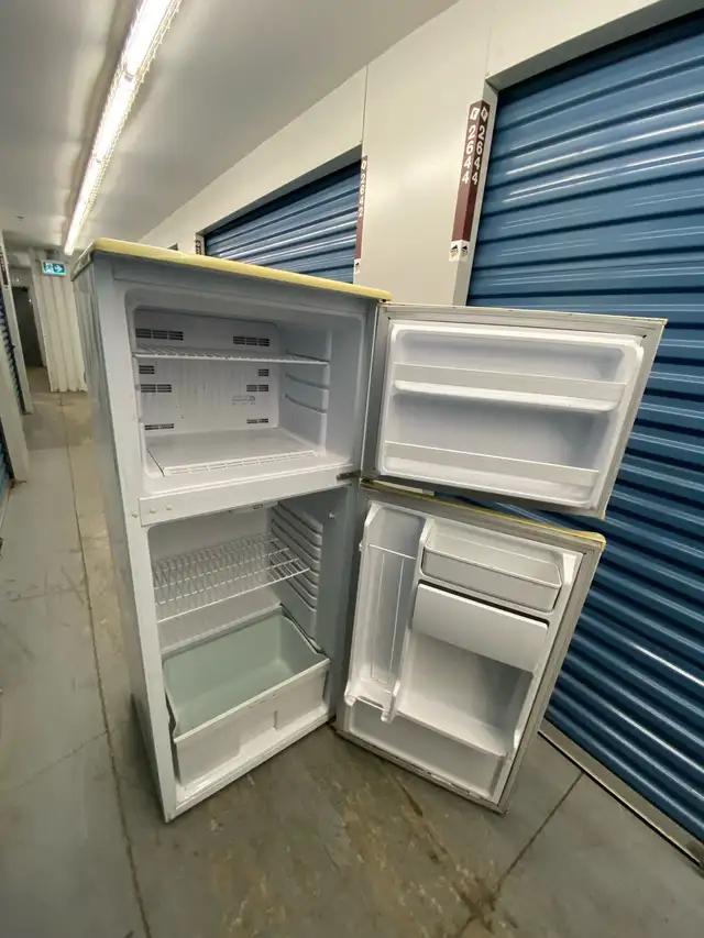 24 INCH WHITE REFRIGERATOR - Photo 6