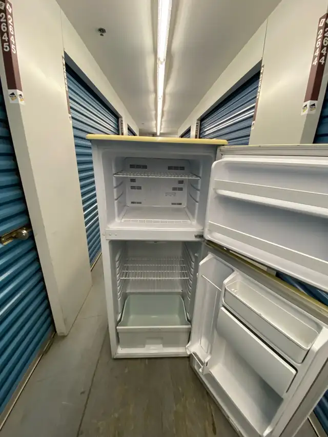 24 INCH WHITE REFRIGERATOR - Photo 10