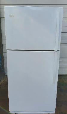 Whirlpool mid size fridge - Very Good Condition, cold