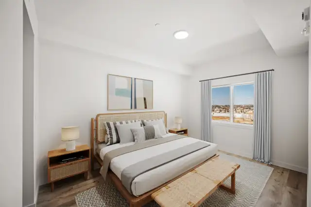 Stunning 3 Bedroom Apartment! Fitness Centre Included - Photo 5