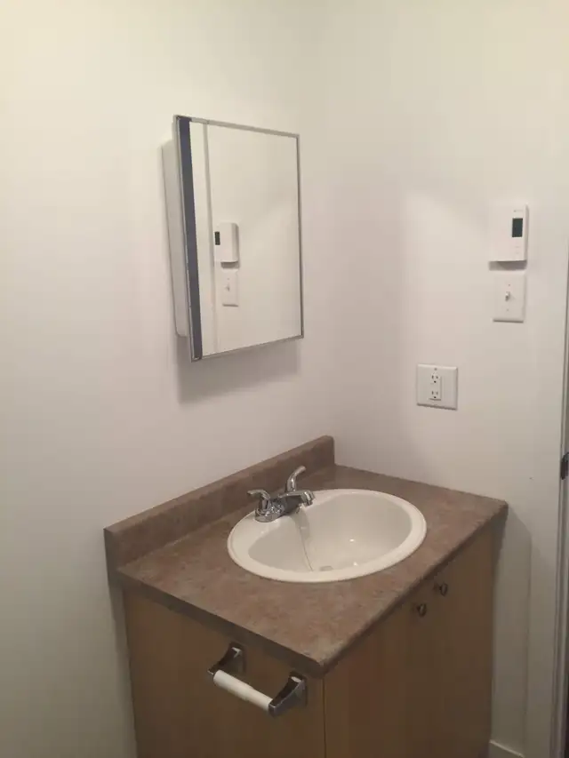 One bedroom apartment (3 ½) all included in centre of Hull - Photo 4