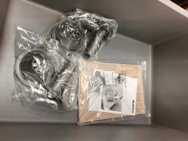 Kitchen double bowel sink - Photo 6