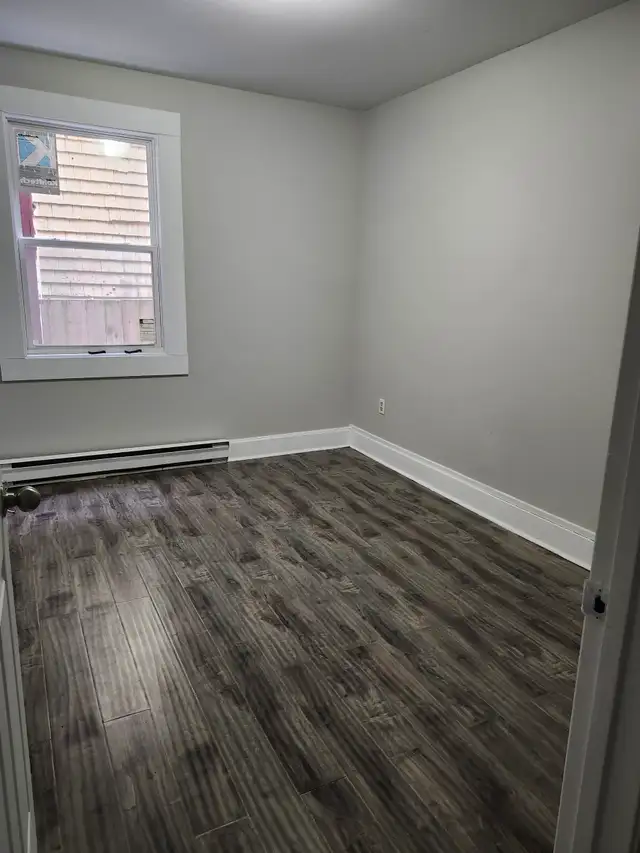 11A Harding - 2 BR Uptown, Laundry, Yard - Photo 7