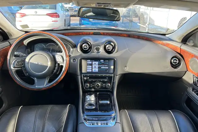 2014 Jaguar XJ XJL Portfolio AWD - Photo 16
