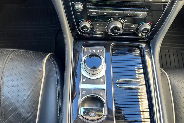 2014 Jaguar XJ XJL Portfolio AWD - Photo 20