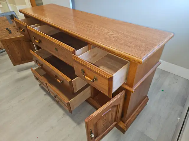 Wooden Dresser $175. Delivery Available - Photo 3